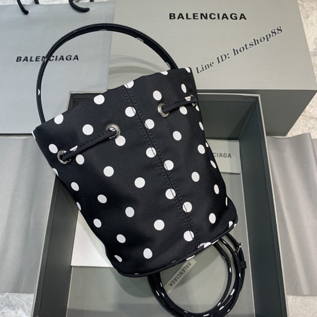 Balenciaga專櫃爆款Balen超輕水桶包 巴黎世家波點黑色帆布手提包 fyj1503